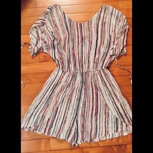 Adorable BCBG Generation Summer Jumper